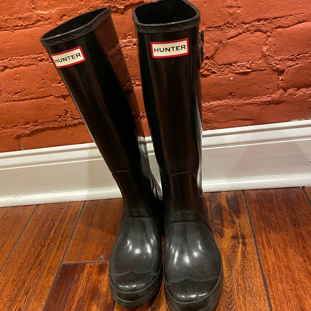 Hunter Women's Black Gloss Rain Boots